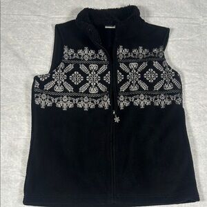 Croft & Barrow Black Fleece Vest.  Size S. Snowflake design.